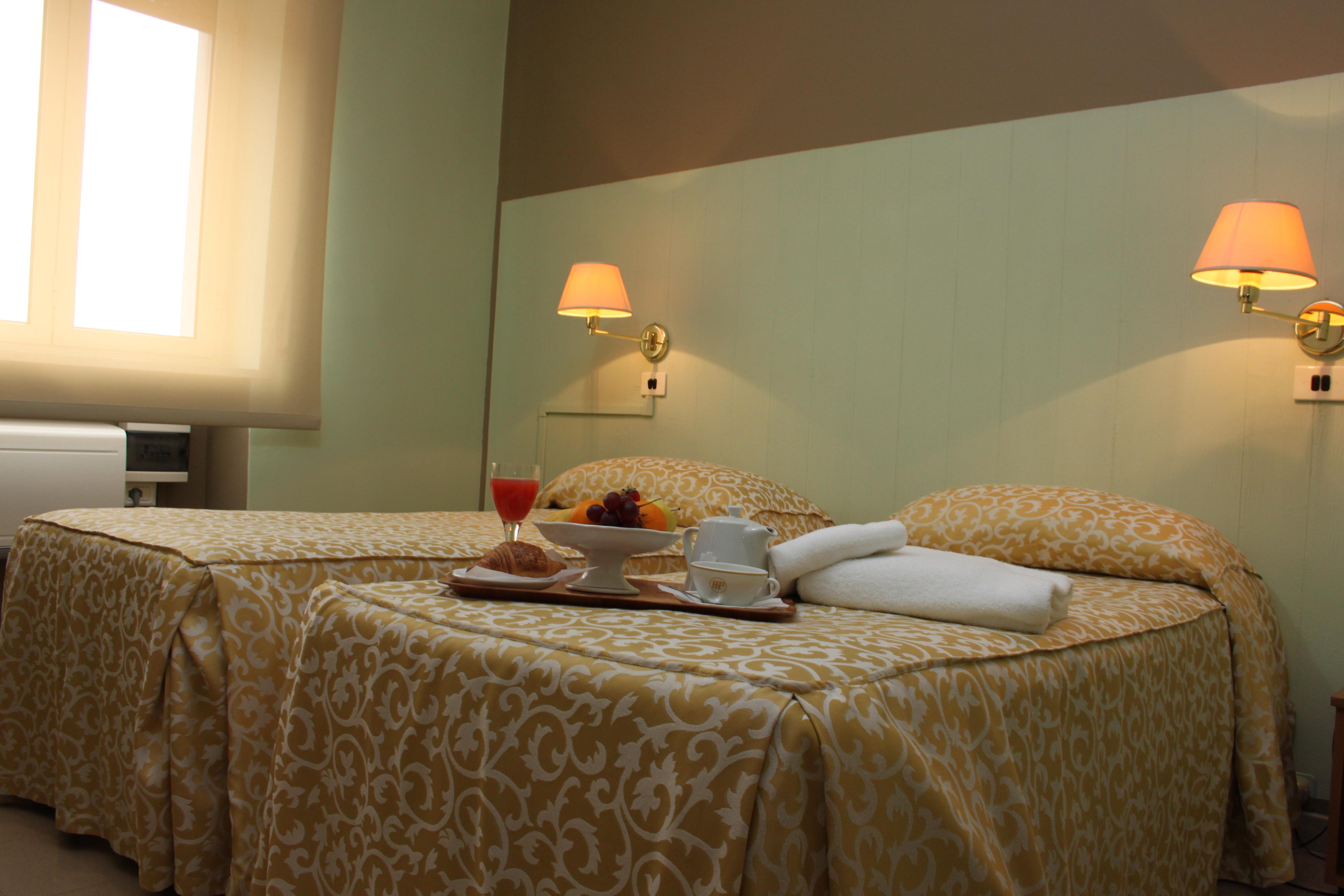 Hotel Plaza Taranto Esterno foto