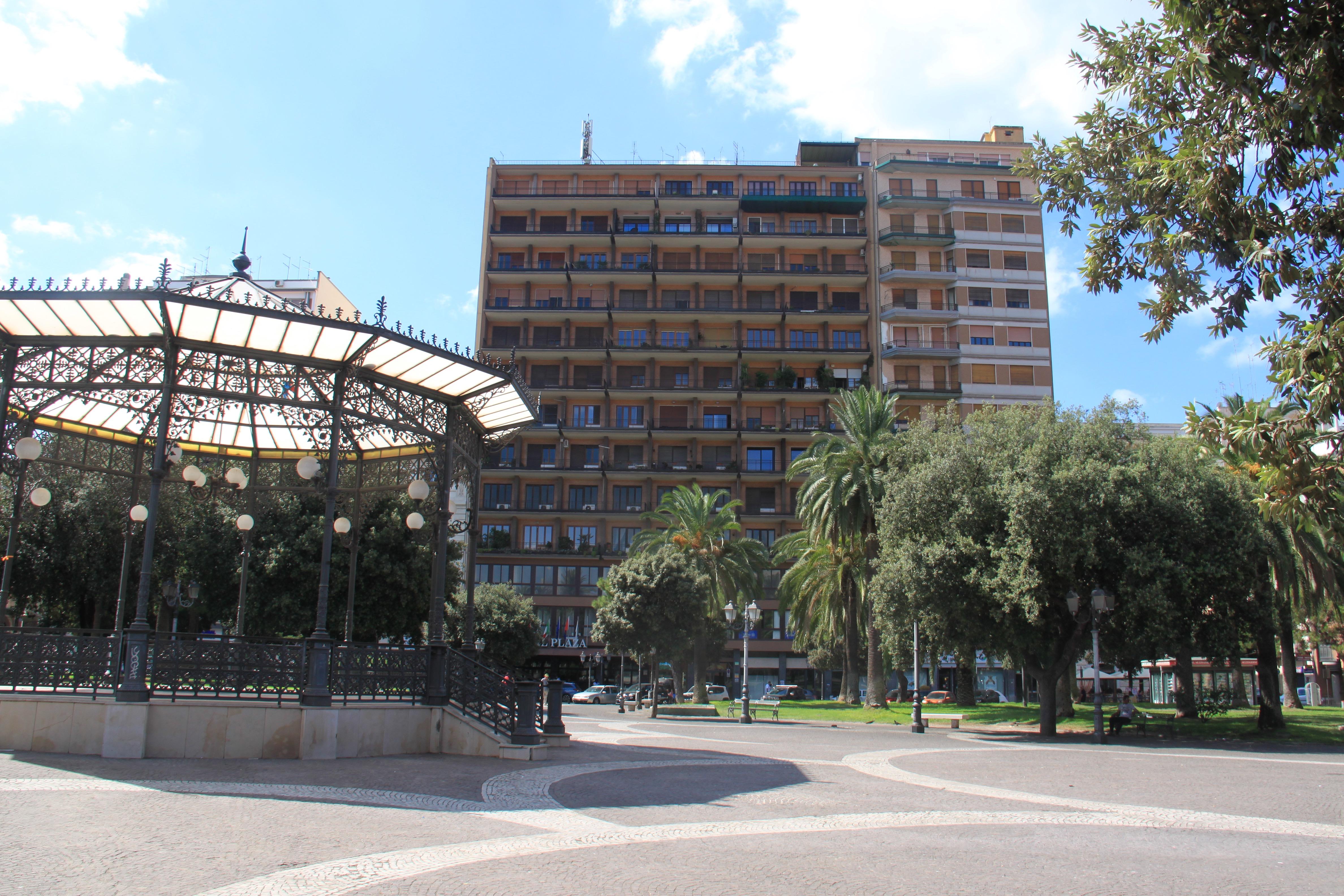 Hotel Plaza Taranto Esterno foto