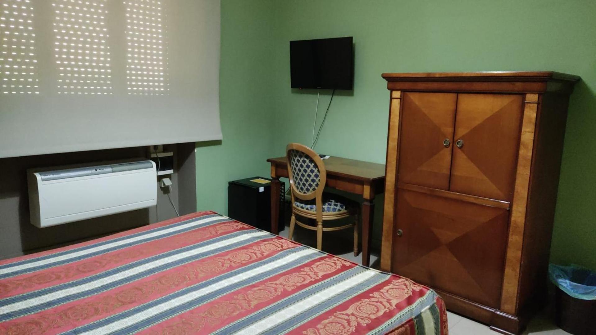 Hotel Plaza Taranto Esterno foto