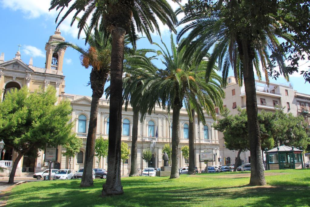 Hotel Plaza Taranto Esterno foto