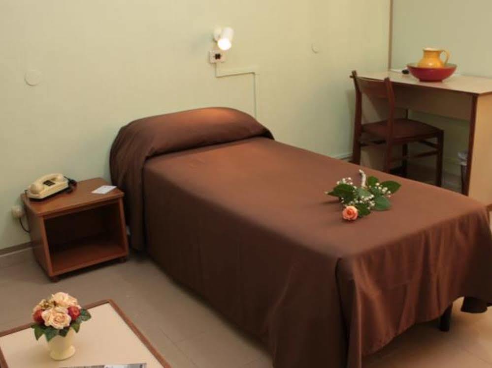 Hotel Plaza Taranto Esterno foto