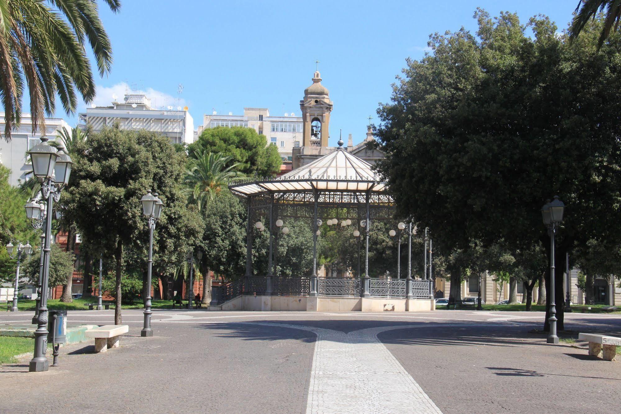 Hotel Plaza Taranto Esterno foto