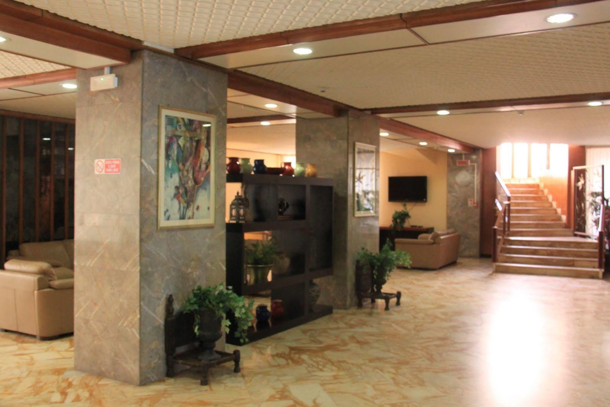 Hotel Plaza Taranto Esterno foto