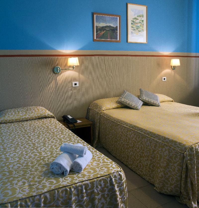 Hotel Plaza Taranto Esterno foto