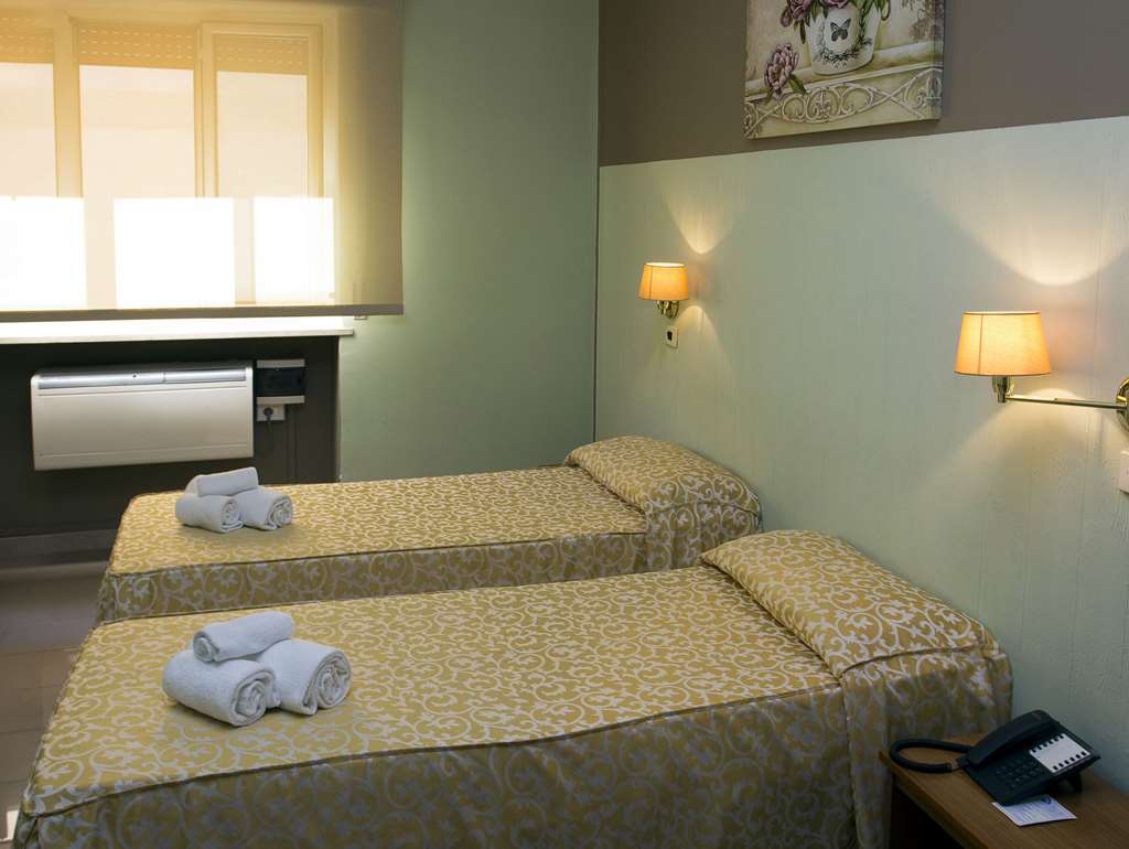 Hotel Plaza Taranto Camera foto